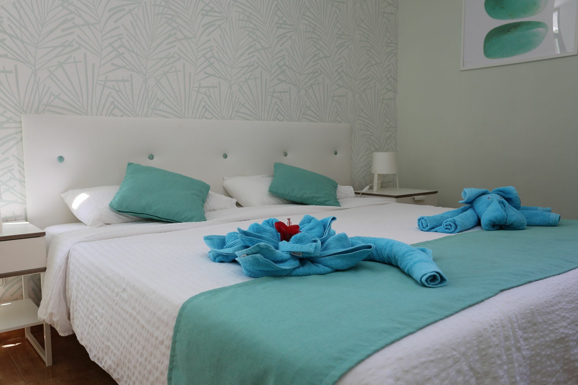Apartamentos Halley Пуерто Рико Екстериор снимка
